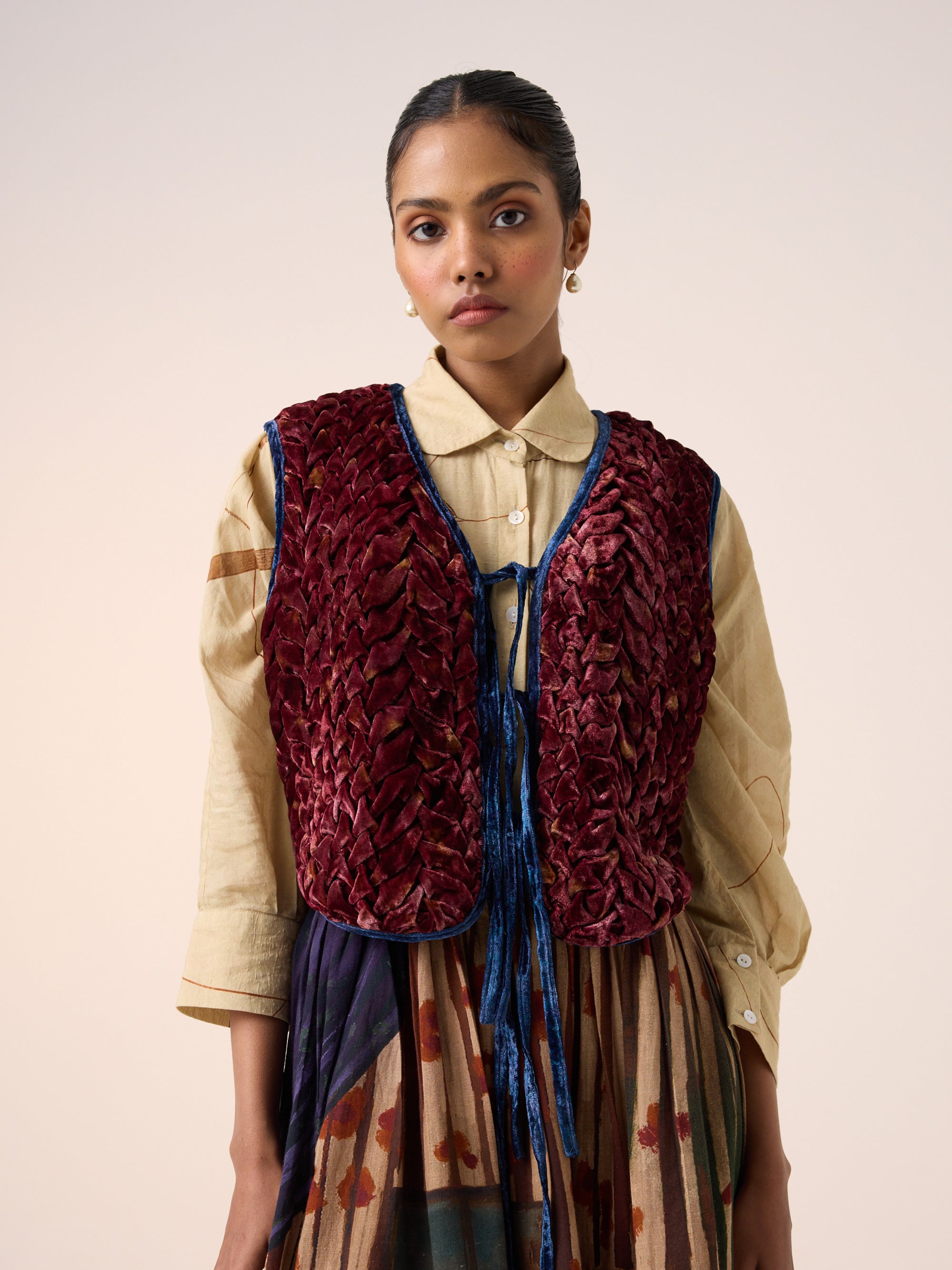 Janett Gilet – Velvet Quilted Elegance – Cord Studio