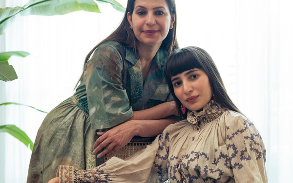 Top 5 Fashion Gifts for Mom: Timeless Pieces for Her Wardrobe