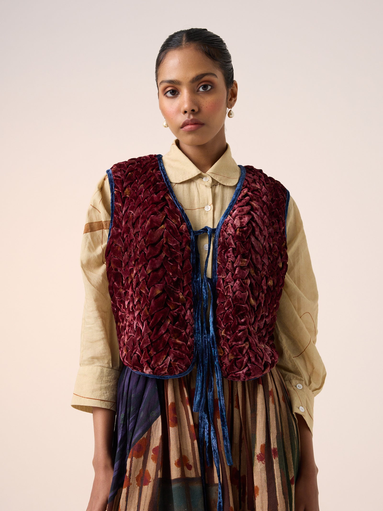 Janett Gilet – Velvet Quilted Elegance – Cord Studio